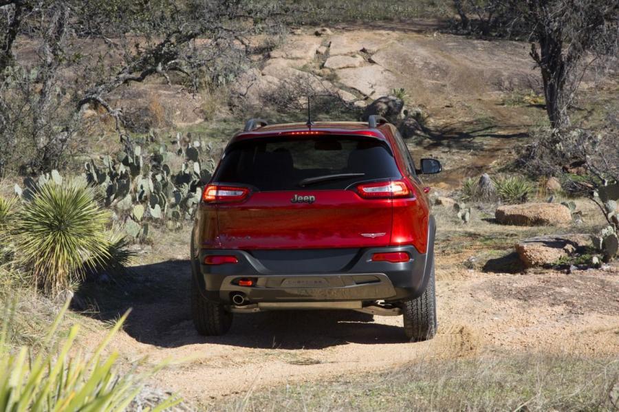  Jeep Cherokee 2014 года  (фото 33 из 88)